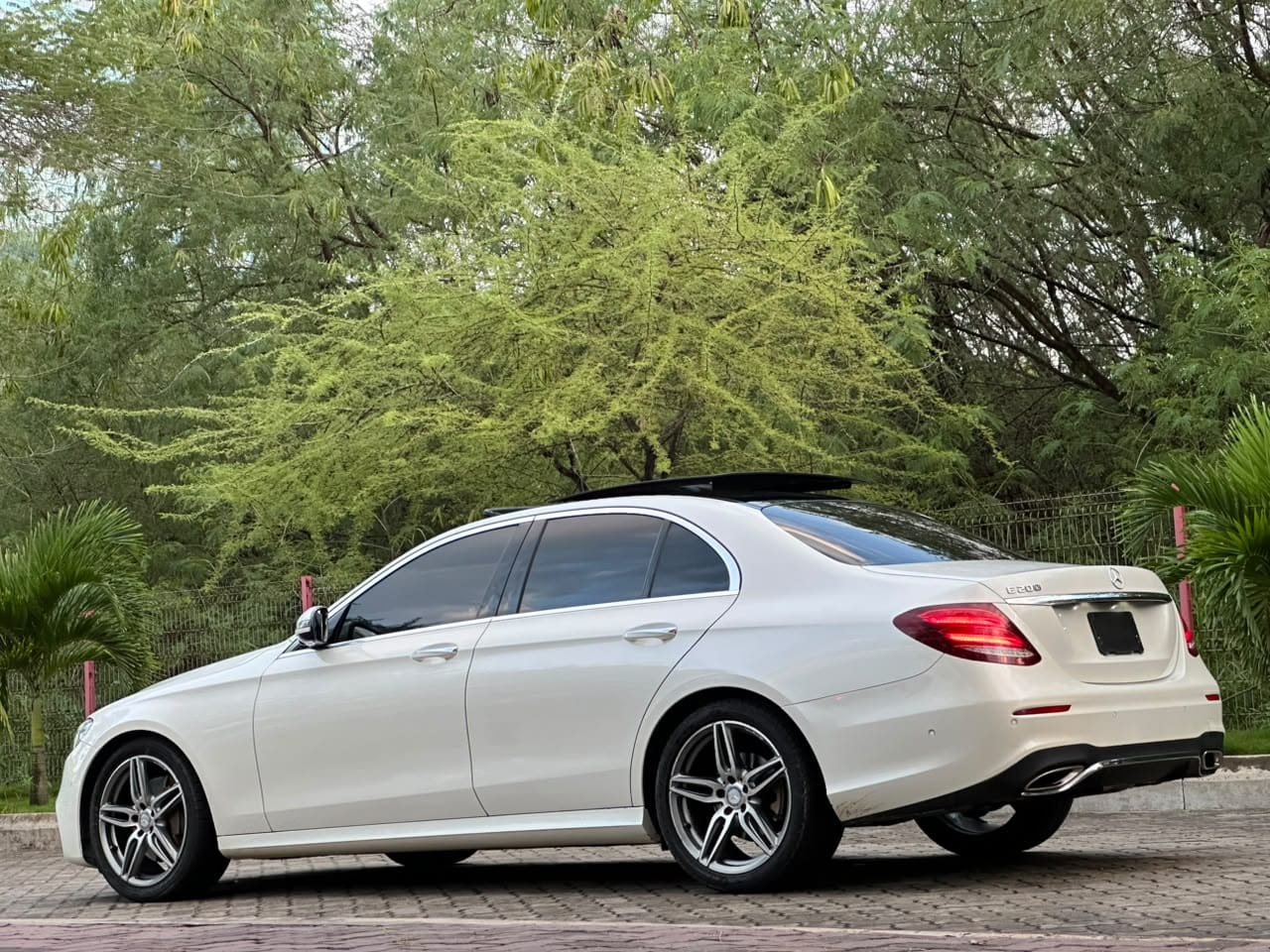Mercedes-Benz thumbnail 8